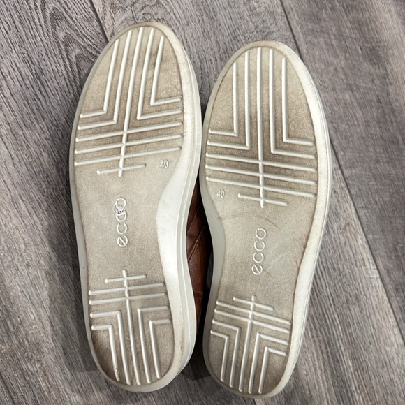 Women’s Ecco slides Size 40 - Picture 2 of 3